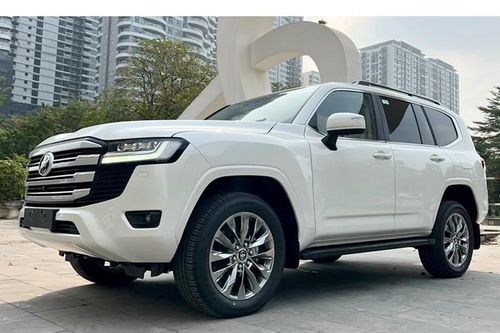 Toyota Land Cruiser thế hệ mới lần đầu làm 'điều này' tại Việt Nam