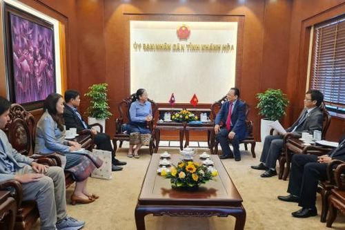 Ông Lê Hữu Hoàng tiếp Tổng Lãnh sự nước Cộng hòa Dân chủ nhân dân Lào tại TP. Hồ Chí Minh