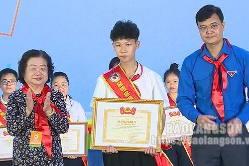 Học sinh Trường THCS thị trấn Na Sầm đạt danh hiệu Chỉ huy Đội giỏi xuất sắc toàn quốc năm 2023