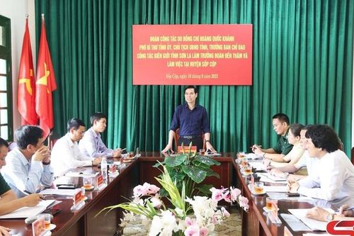 Đồng chí Chủ tịch UBND tỉnh kiểm tra công tác quản lý đường biên, mốc giới