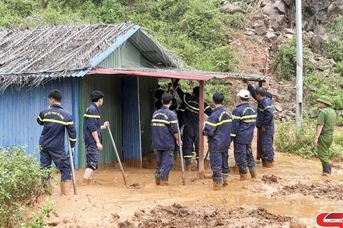Tập trung phòng, chống, giảm thiệt hại do sạt lở đất, bờ sông và lũ quét