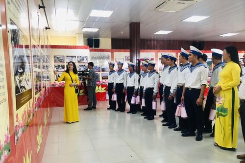 Trưng bày chuyên đề 'Thái Nguyên - Mảnh đất chiến khu xưa' tại tỉnh An Giang