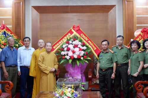 Lạng Sơn: Ban Trị sự Phật giáo tỉnh chúc mừng ngày truyền thống Công an nhân dân