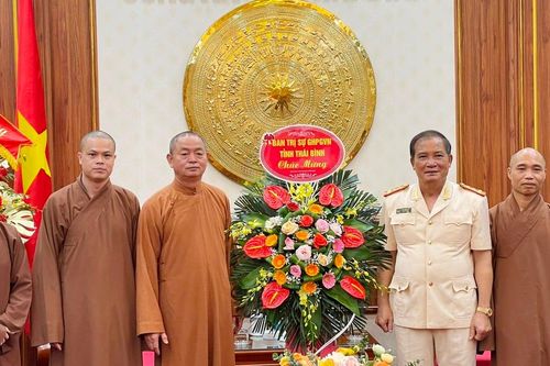 Thái Bình: Ban Trị sự Phật giáo tỉnh chúc mừng ngày truyền thống Công an nhân dân