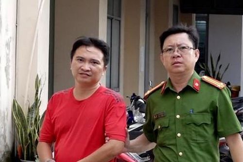 Chiếm đoạt 7 nền đất của người quen bán lấy tiền đầu tư chứng khoán