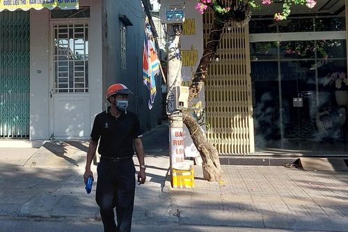 Lần theo mùi hôi phát ra từ ngôi nhà ở Quảng Nam, tá hỏa phát hiện thi thể cụ ông 69 tuổi