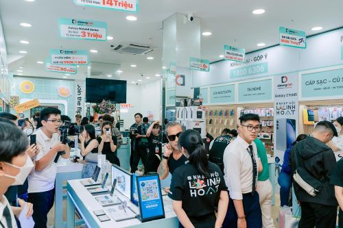 Người nổi tiếng bất ngờ trước độ 'chịu chơi' của Di Động Việt