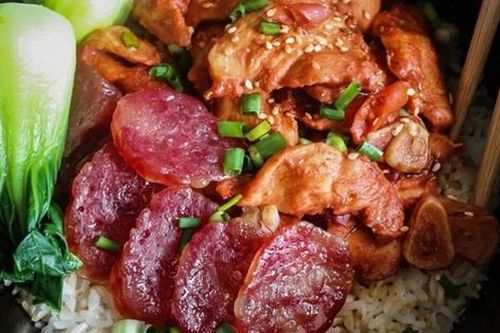 Cách cực dễ nấu cơm gà nhanh mà ngon miệng cho bữa tối
