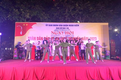 Chương trình văng nghệ đặc sắc chào mừng Ngày hội toàn dân bảo vệ an ninh Tổ quốc
