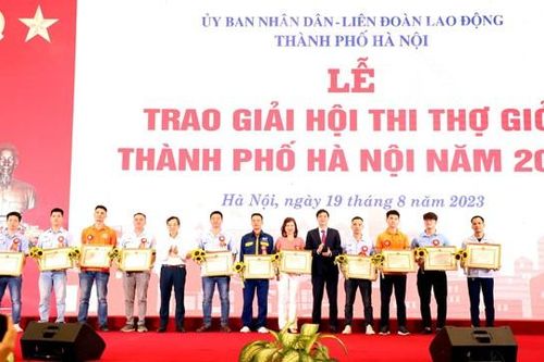 Thợ giỏi, sáng tạo lan tỏa thành tích để thúc đẩy phong trào thi đua