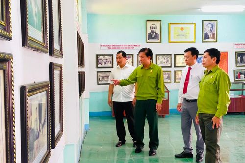 Kỷ niệm 75 năm ngày xuất quân tình nguyện Việt - Lào làm nhiệm vụ quốc tế tại Lào và Campuchia