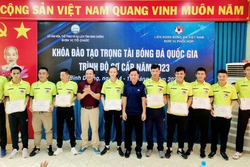 75 học viên có chứng nhận đào tạo trọng tài bóng đá quốc gia trình độ sơ cấp