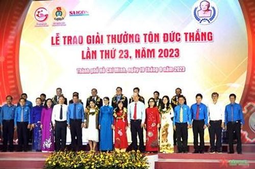 TP Hồ Chí Minh trao Giải thưởng Tôn Đức Thắng tặng 11 công nhân, kỹ sư tiêu biểu