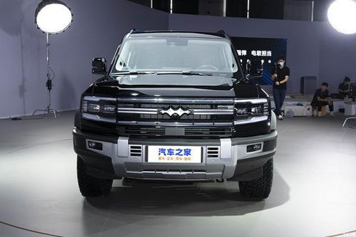 Fang Cheng Bao Leopard 5 từ 1,3 tỷ đồng 'nhái' Land Cruiser Prado 2024