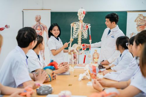 'Cánh cửa' rộng mở cho sinh viên ngành Điều dưỡng