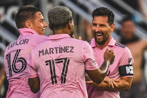 Giá vé 'chợ đen' xem trận đấu của Messi cao khủng khiếp