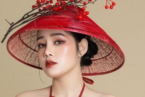 MV 'Từ trên đỉnh núi' của ca sĩ Tịnh Y Thảo có gì đặc biệt?