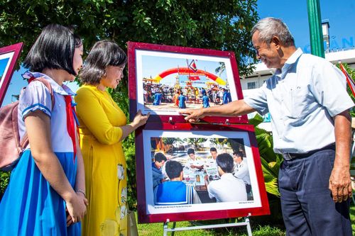 Triển lãm ảnh 'Hoàng Sa - Trường Sa trong lòng Quảng Ngãi'