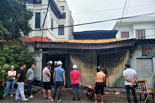 Hải Phòng: Cháy nhà lúc rạng sáng, 7 người thoát nạn