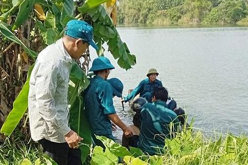 Một phụ nữ trẻ ở Quảng Bình để lại xe máy nhảy cầu tự tử