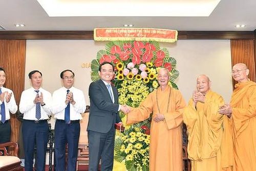 Phó Thủ tướng Trần Lưu Quang thăm Giáo hội Phật giáo Việt Nam nhân mùa Vu lan