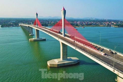 Hà Tĩnh, Nghệ An chi hơn 65 tỷ đồng thắp sáng cầu Cửa Hội