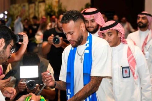 Neymar tạo cơn sốt trước buổi ra mắt CLB Al Hilal