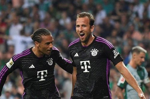 Harry Kane chói sáng, Bayern Munich ra quân tưng bừng