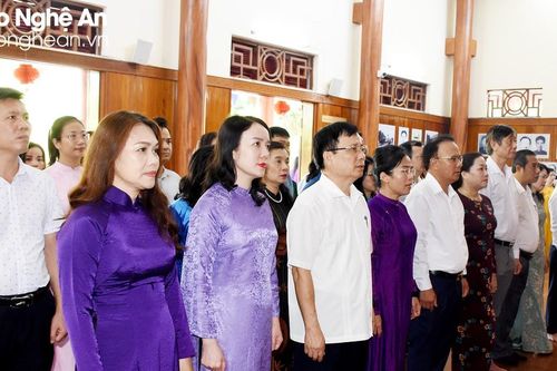 Trang trọng lễ tưởng niệm đồng chí Nguyễn Thị Minh Khai