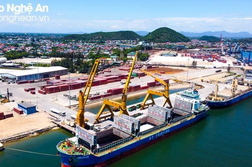 Phát huy tinh thần Cách mạng Tháng Tám, xây dựng quê hương Nghệ An thành tỉnh khá