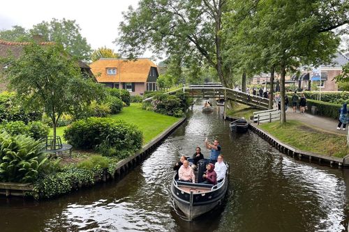 Giethoorn - Nơi con người, thiên nhiên và du lịch chung sống bền vững