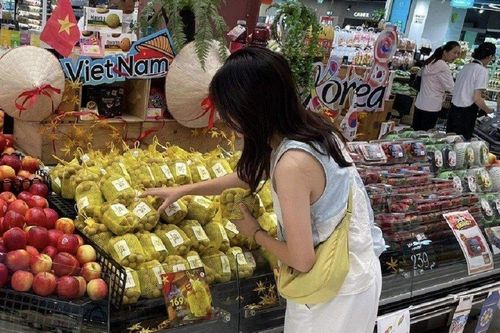 Nhãn Việt Nam được bán giá 230.000 đồng/kg tại siêu thị Thái Lan