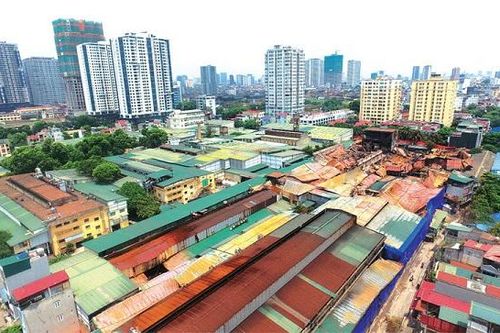 Việc di dời nhà máy, trường học khỏi đô thị đang bị 'tắc' từ nhiều phía