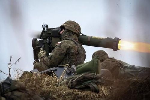 Ba Lan chi tiền mua hàng trăm tên lửa chống tăng Spike giữa lúc căng thẳng với Belarus