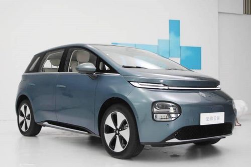 Mẫu xe 'anh em' với Wuling HongGuang gây sốt khi vừa ra mắt: ghế sofa êm như giường, giá từ 315 triệu đồng cho quãng đường di chuyển 460km