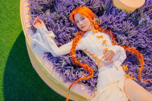 Đông Nhi kết hợp cùng nhân vật từng làm việc với BLACKPINK