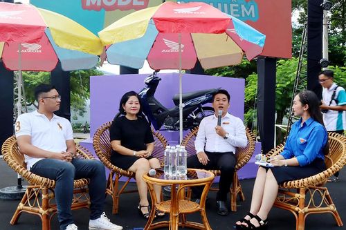 An Giang: 300 sinh viên tham gia Diễn đàn 'Hỗ trợ kết nối thực tập sinh với doanh nghiệp và tư vấn cơ hội nghề nghiệp triển vọng'