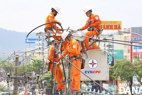 Người thợ áo cam