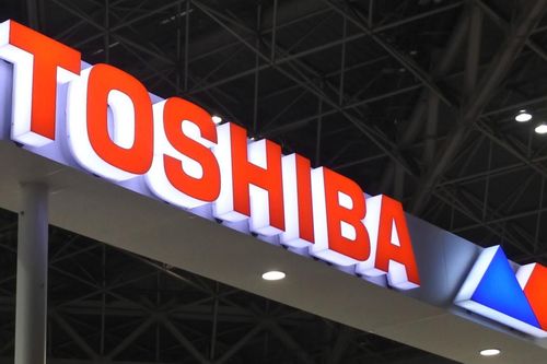 Toshiba 'bán mình' 14 tỷ USD