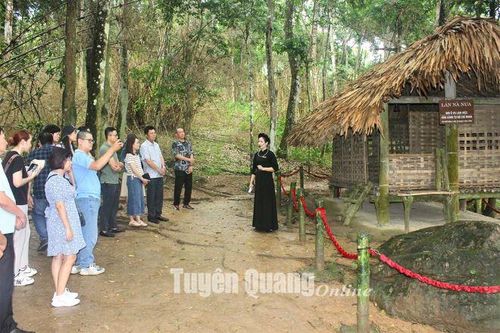 Khảo sát, tọa đàm giới thiệu tuyến, điểm du lịch Tuyên Quang
