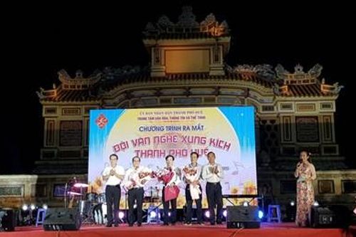 Ra mắt Đội văn nghệ xung kích TP. Huế