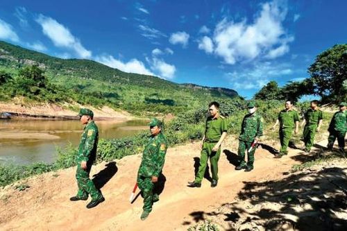 Ngủ giường 'bà đẻ', phá án... ma túy