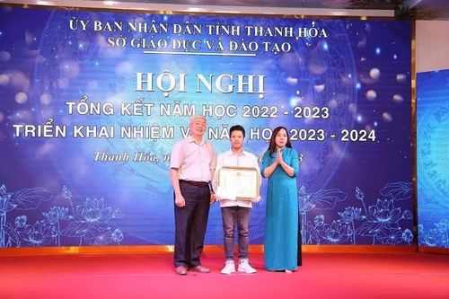 Thanh Hóa: Trao 118 triệu đồng tặng thí sính có thành tích cao tại kỳ thi tốt nghiệp trung học phổ thông 2023