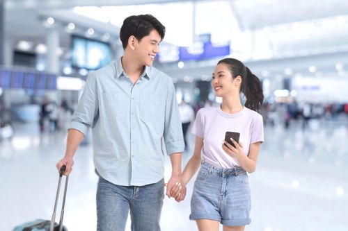 Đặt vé máy bay nhanh và tiết kiệm trên ứng dụng ngân hàng