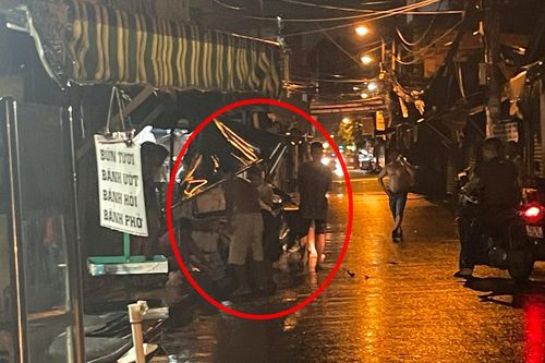 Bị đập ly bia vào mặt, người đàn ông đâm một người tử vong tại quán nhậu