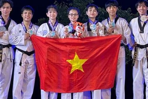 Đội quyền taekwondo Việt Nam đoạt Huy chương bạc đồng đội thế giới
