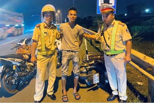 Bị CSGT giữ xe, bí phương tiện đi lại, nam thanh niên 'tiện tay' trộm xe máy