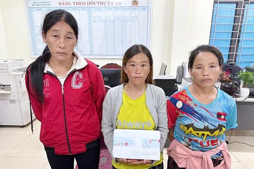 Quá sợ hãi khi lẩn trốn, tội phạm ma túy đã trình diện cơ quan Công an