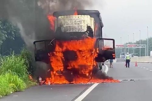 Tai nạn giao thông ngày 20/8/2023: Đi bộ bên đường, một người bị ôtô tông chết