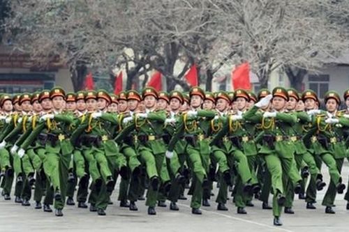 Lộ trình hạn tuổi phục vụ cao nhất đối với công nhân Công an